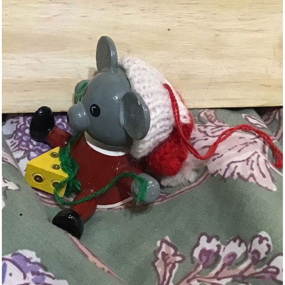 Vintage Dakin & Co. Mouse with Cheese Christmas Tree Ornament 1980 San Francisco - Picture 3 of 4